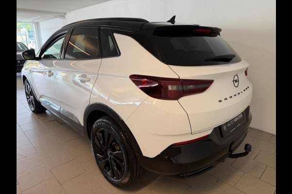 Opel Grandland 1.2 Turbo Ultimate 130PK AUTOMAAT AIRCO NAVI CRUISE LED MATRIX STOELVERW CAM PDC TREKHAAK PRIVACYGLAS NIEUWSTAAT