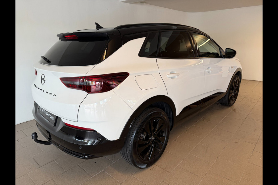 Opel Grandland 1.2 Turbo Ultimate 130PK AUTOMAAT AIRCO NAVI CRUISE LED MATRIX STOELVERW CAM PDC TREKHAAK PRIVACYGLAS NIEUWSTAAT