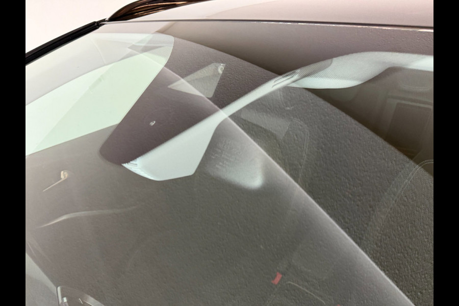 Opel Grandland 1.2 Turbo Ultimate 130PK AUTOMAAT AIRCO NAVI CRUISE LED MATRIX STOELVERW CAM PDC TREKHAAK PRIVACYGLAS NIEUWSTAAT