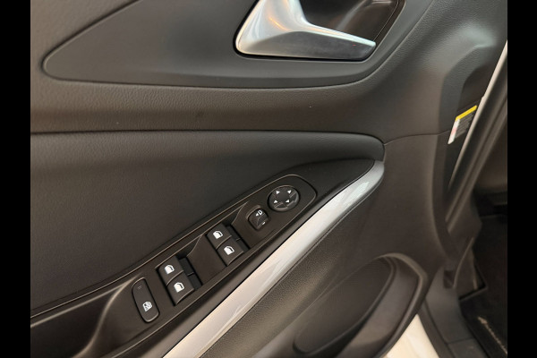 Opel Grandland 1.2 Turbo Ultimate 130PK AUTOMAAT AIRCO NAVI CRUISE LED MATRIX STOELVERW CAM PDC TREKHAAK PRIVACYGLAS NIEUWSTAAT
