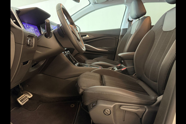 Opel Grandland 1.2 Turbo Ultimate 130PK AUTOMAAT AIRCO NAVI CRUISE LED MATRIX STOELVERW CAM PDC TREKHAAK PRIVACYGLAS NIEUWSTAAT
