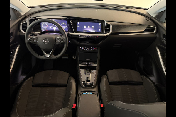 Opel Grandland 1.2 Turbo Ultimate 130PK AUTOMAAT AIRCO NAVI CRUISE LED MATRIX STOELVERW CAM PDC TREKHAAK PRIVACYGLAS NIEUWSTAAT