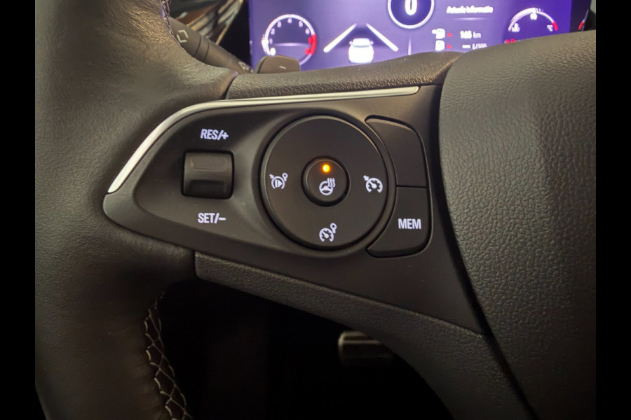 Opel Grandland 1.2 Turbo Ultimate 130PK AUTOMAAT AIRCO NAVI CRUISE LED MATRIX STOELVERW CAM PDC TREKHAAK PRIVACYGLAS NIEUWSTAAT