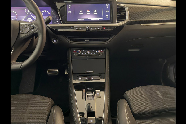 Opel Grandland 1.2 Turbo Ultimate 130PK AUTOMAAT AIRCO NAVI CRUISE LED MATRIX STOELVERW CAM PDC TREKHAAK PRIVACYGLAS NIEUWSTAAT
