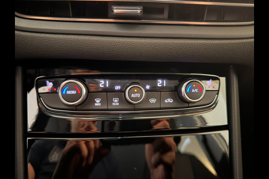 Opel Grandland 1.2 Turbo Ultimate 130PK AUTOMAAT AIRCO NAVI CRUISE LED MATRIX STOELVERW CAM PDC TREKHAAK PRIVACYGLAS NIEUWSTAAT