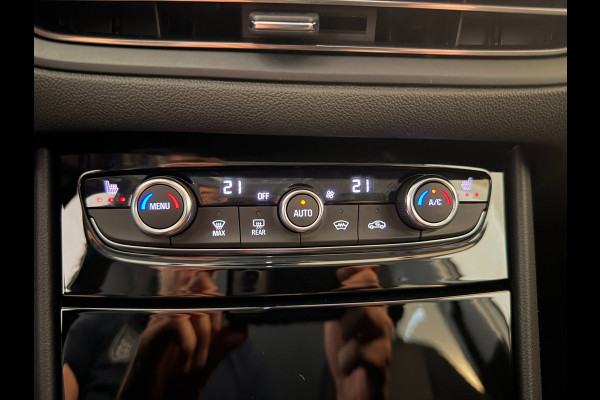 Opel Grandland 1.2 Turbo Ultimate 130PK AUTOMAAT AIRCO NAVI CRUISE LED MATRIX STOELVERW CAM PDC TREKHAAK PRIVACYGLAS NIEUWSTAAT