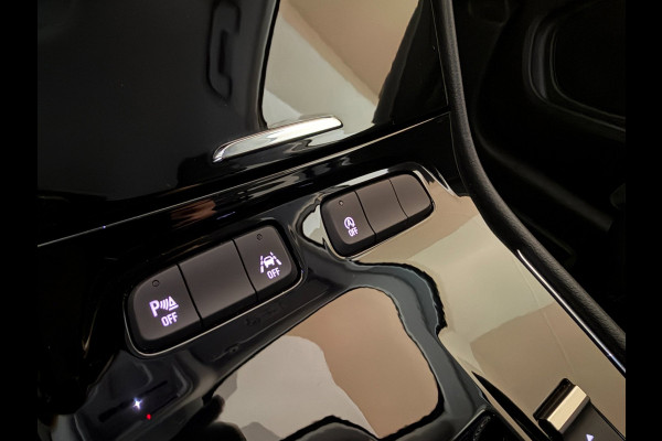Opel Grandland 1.2 Turbo Ultimate 130PK AUTOMAAT AIRCO NAVI CRUISE LED MATRIX STOELVERW CAM PDC TREKHAAK PRIVACYGLAS NIEUWSTAAT