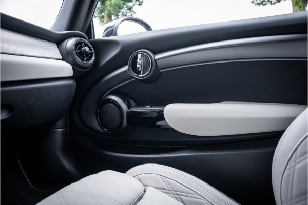 MINI Cabrio 2.0 Cooper S MINI Yours ** Nappa leder ** Keyless ** Camera ** Carplay