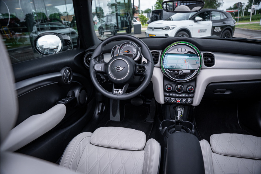 MINI Cabrio 2.0 Cooper S MINI Yours ** Nappa leder ** Keyless ** Camera ** Carplay