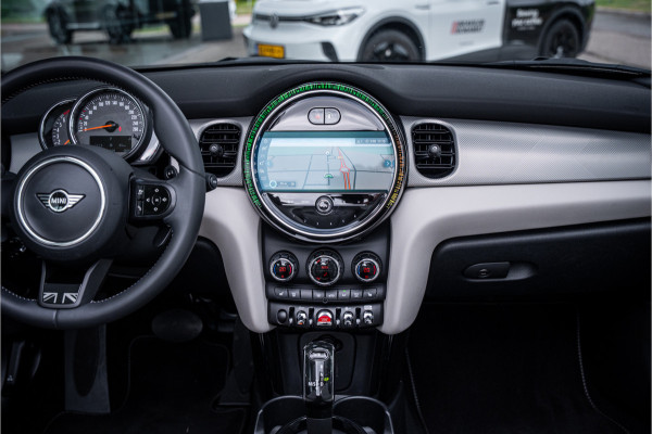 MINI Cabrio 2.0 Cooper S MINI Yours ** Nappa leder ** Keyless ** Camera ** Carplay