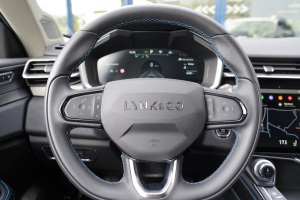 Lynk & Co 01 1.5|Prijs incl. 12 mnd garantie| PDC Panoramadak LMV Navi Apple carplay/Android auto Camera