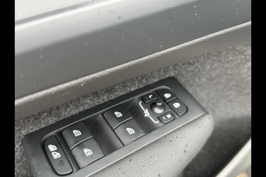 Volvo EC40 Recharge Plus 69 kWh VOL OPTIES| ELEKTRISCHE ACHTERKLEP| DEALER ONDERHOUDEN| RIJKLAARPRIJS| WARMTEPOMP + STOEL STUURVERWARMING| CAMERA|