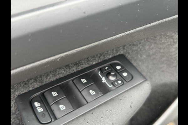 Volvo EC40 Recharge Plus 69 kWh VOL OPTIES| ELEKTRISCHE ACHTERKLEP| DEALER ONDERHOUDEN| RIJKLAARPRIJS| WARMTEPOMP + STOEL STUURVERWARMING| CAMERA|