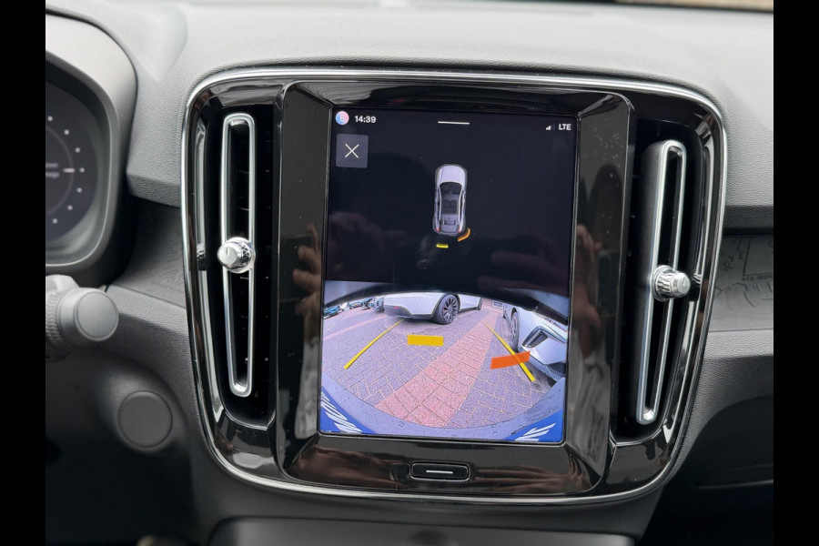 Volvo EC40 Recharge Plus 69 kWh VOL OPTIES| ELEKTRISCHE ACHTERKLEP| DEALER ONDERHOUDEN| RIJKLAARPRIJS| WARMTEPOMP + STOEL STUURVERWARMING| CAMERA|