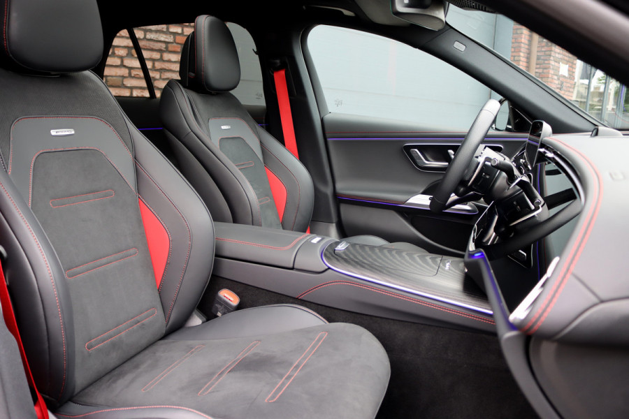 Mercedes-Benz E-Klasse Estate AMG 53 4MATIC+ | Hyperscreen | Achterasbesturing | Trekhaak | Distronic | Burmester | Panoramadak | Surround Camera | Digital Light |