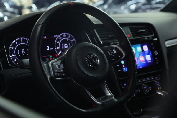 Volkswagen Golf 2.0 TSI GTI TCR /PANO/CARPLAY/CAM/KEYLESS/ACC/LANEASSIST/VOL