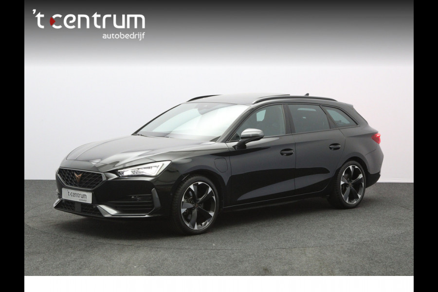 CUPRA Leon Sportstourer 1.4 e-Hybrid 204 PK Business PHEV, Panoramadak, Camera, Winterpakket, Kuipstoelen