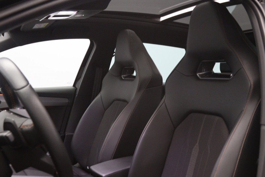CUPRA Leon Sportstourer 1.4 e-Hybrid 204 PK Business PHEV, Panoramadak, Camera, Winterpakket, Kuipstoelen