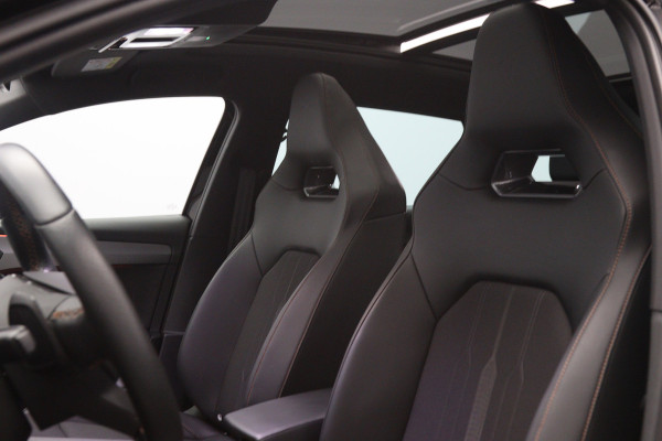CUPRA Leon Sportstourer 1.4 e-Hybrid 204 PK Business PHEV, Panoramadak, Camera, Winterpakket, Kuipstoelen