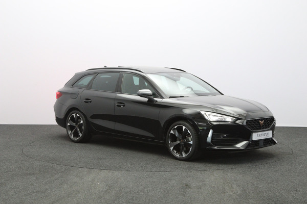 CUPRA Leon Sportstourer 1.4 e-Hybrid 204 PK Business PHEV, Panoramadak, Camera, Winterpakket, Kuipstoelen