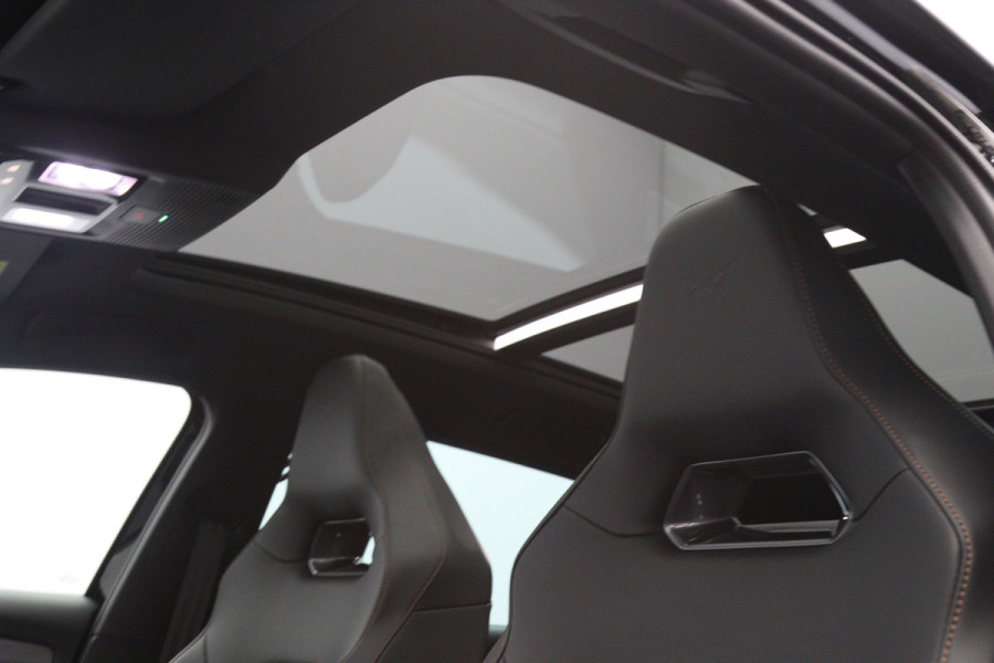 CUPRA Leon Sportstourer 1.4 e-Hybrid 204 PK Business PHEV, Panoramadak, Camera, Winterpakket, Kuipstoelen