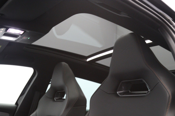 CUPRA Leon Sportstourer 1.4 e-Hybrid 204 PK Business PHEV, Panoramadak, Camera, Winterpakket, Kuipstoelen
