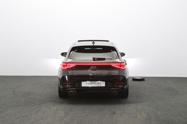 CUPRA Leon Sportstourer 1.4 e-Hybrid 204 PK Business PHEV, Panoramadak, Camera, Winterpakket, Kuipstoelen
