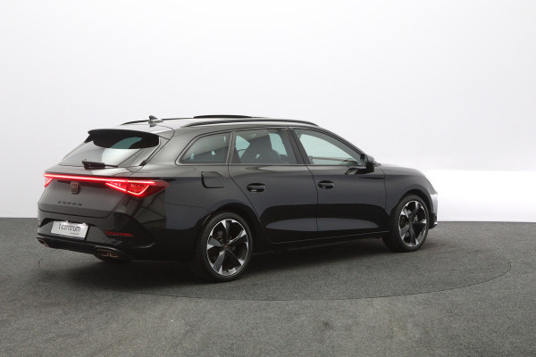 CUPRA Leon Sportstourer 1.4 e-Hybrid 204 PK Business PHEV, Panoramadak, Camera, Winterpakket, Kuipstoelen