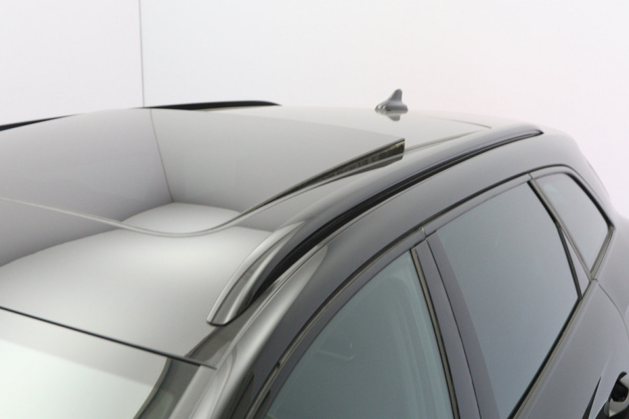 CUPRA Leon Sportstourer 1.4 e-Hybrid 204 PK Business PHEV, Panoramadak, Camera, Winterpakket, Kuipstoelen