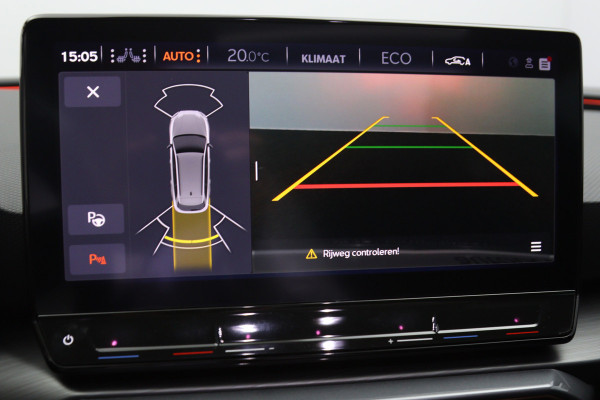 CUPRA Leon Sportstourer 1.4 e-Hybrid 204 PK Business PHEV, Panoramadak, Camera, Winterpakket, Kuipstoelen