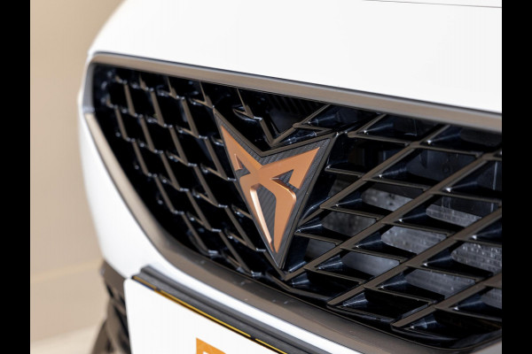 CUPRA Formentor 1.4 e-Hybrid Business SOH 92% / 204pk / Trekhaak / Achteruitrij camera /