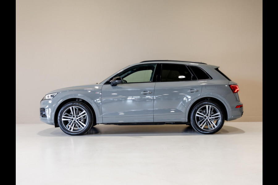 Audi Q5 50 TFSI e quattro S-Line edition SOH 92% / 300pk / Panorama dak / Trekhaak / Rondomzicht camera /