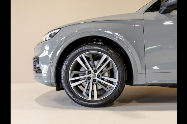 Audi Q5 50 TFSI e quattro S-Line edition SOH 92% / 300pk / Panorama dak / Trekhaak / Rondomzicht camera /
