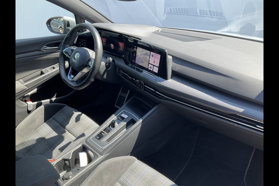 Volkswagen Golf 1.4 eHybrid GTE PHEV 259PK Afn.Trekhaak Adap.Cruise SOH 90.1% Led Camera Stoelverw Orig.NL UITSTRALING!