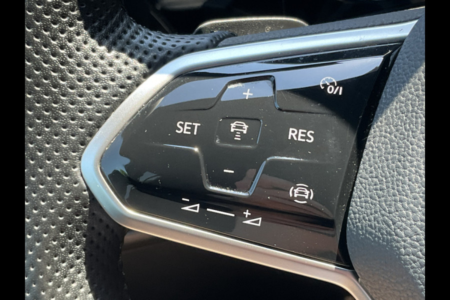 Volkswagen Golf 1.4 eHybrid GTE PHEV 259PK Afn.Trekhaak Adap.Cruise SOH 90.1% Led Camera Stoelverw Orig.NL UITSTRALING!