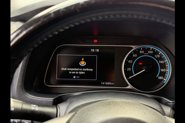 Nissan Leaf Tekna 40 kWh - Automaat I Navigatie I Camera 360 I PDC I LED I Leer I Sport velgen I Dealer onderhouden