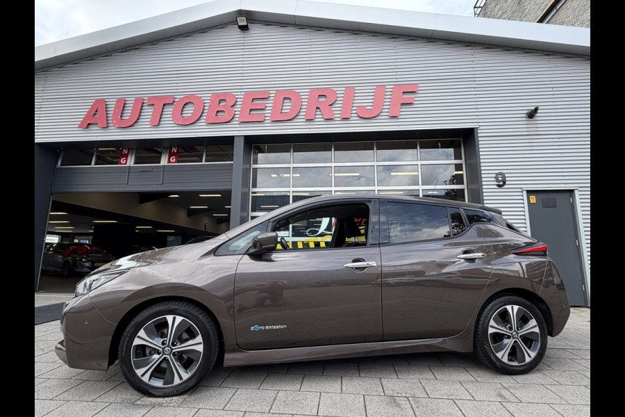 Nissan Leaf Tekna 40 kWh - Automaat I Navigatie I Camera 360 I PDC I LED I Leer I Sport velgen I Dealer onderhouden