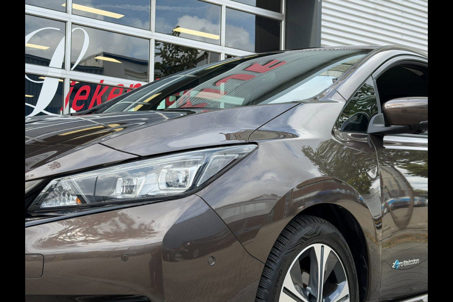 Nissan Leaf Tekna 40 kWh - Automaat I Navigatie I Camera 360 I PDC I LED I Leer I Sport velgen I Dealer onderhouden
