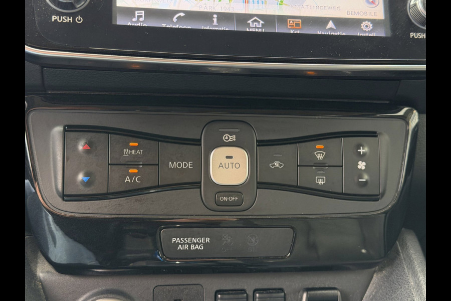 Nissan Leaf Tekna 40 kWh - Automaat I Navigatie I Camera 360 I PDC I LED I Leer I Sport velgen I Dealer onderhouden