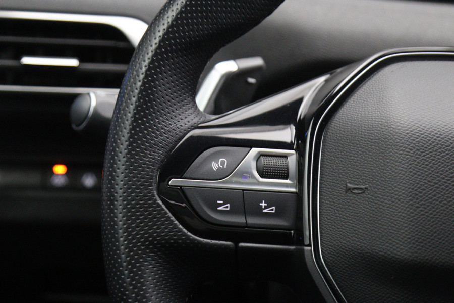 Peugeot 3008 1.2 PureTech 130 PK GT, Panoramadak, Trekhaak, Adap. Cruise Control, Carplay, Camera