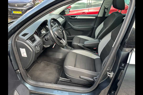 Škoda Rapid Spaceback 1.0 TSI Greentech Drive * PANO * TREKHAAK * AUTOMAAT *