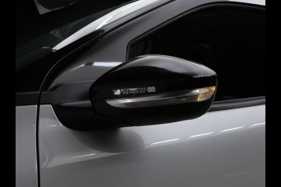 Citroën C4 Cactus 1.2 PureTech Shine (PANORAMADAK,APPLE CARPLAY,STOELVERWARMING,NAVI,CAMERA,LANE ASSIST,LED,CRUISE,NETTESTAAT)