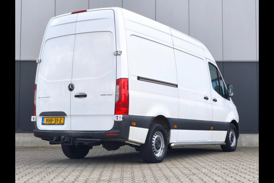 Mercedes-Benz Sprinter 316 RWD AUTOMAAT 3500KG TREKHAAK L2H2 AIRCO CRUISE