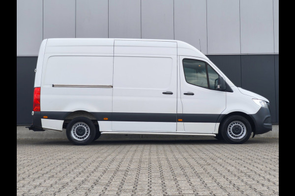 Mercedes-Benz Sprinter 316 RWD AUTOMAAT 3500KG TREKHAAK L2H2 AIRCO CRUISE