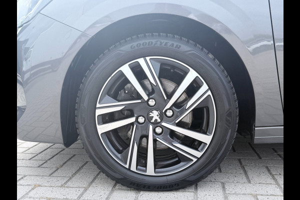 Peugeot 208 1.2 PureTech Blue Lease Allure | Camera | PDC | Carplay |
