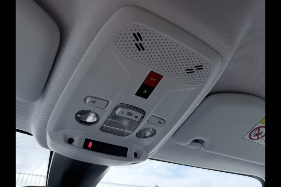 Peugeot 208 1.2 PureTech Blue Lease Allure | Camera | PDC | Carplay |