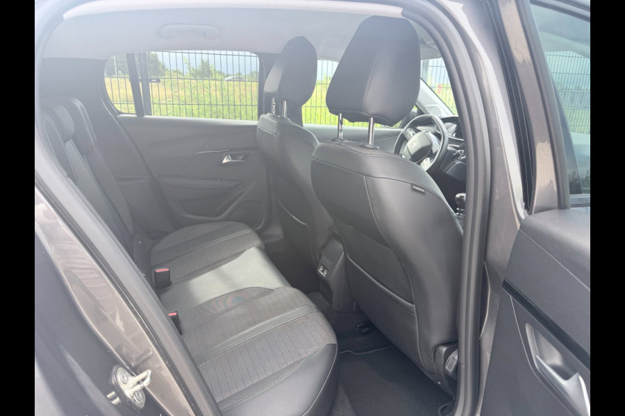 Peugeot 208 1.2 PureTech Blue Lease Allure | Camera | PDC | Carplay |