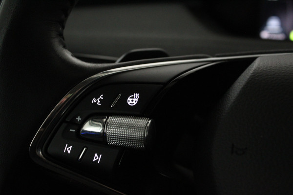 Škoda ENYAQ iV 80 Loft Edition > SOH 94%/Pano.schuifdak/Trekhaak/Memory stoel....