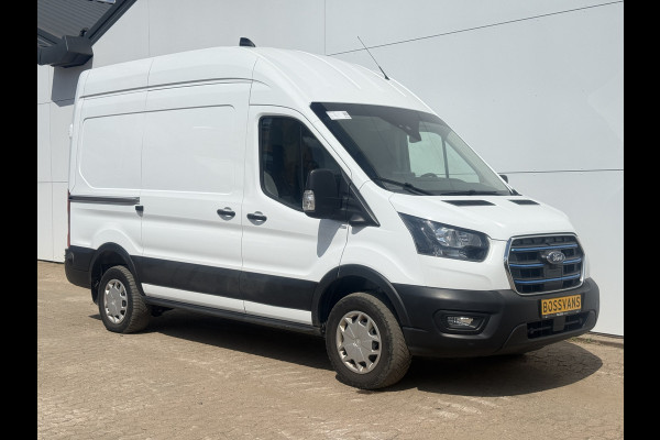 Ford E-Transit 68kWh 184PK L2H3 317km WLTP 97.3% (SOH) BEV Snelladen 360° Camera Climate Control Cruise Control Navigatie Carplay Parkeersensoren v+a