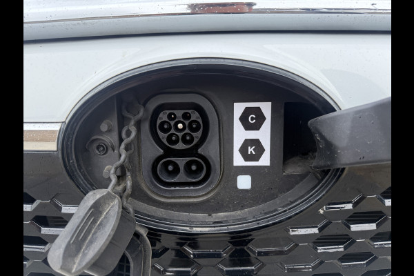 Maxus eDeliver 9 72kWh 204PK Elektrisch 72kWh 280km WLTP L3H2 ACC Stoelverwarming Snelladen LED Carplay Parkeersensoren v+a Airco BPM Vrij